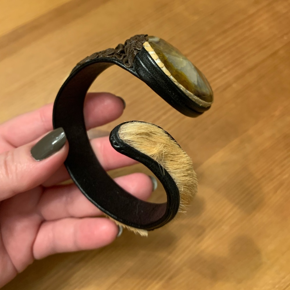 Exquisite handmade cuff bracelet - Picture 2 of 5